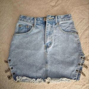Mini skirt with chains